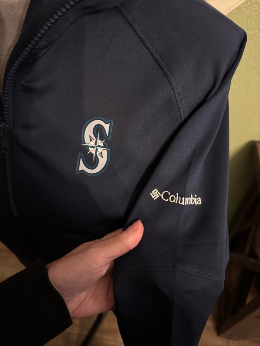 Seattle Mariners Pullover - Picture 3 of 6